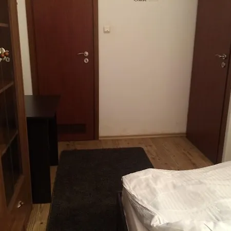 Julius Guest house *